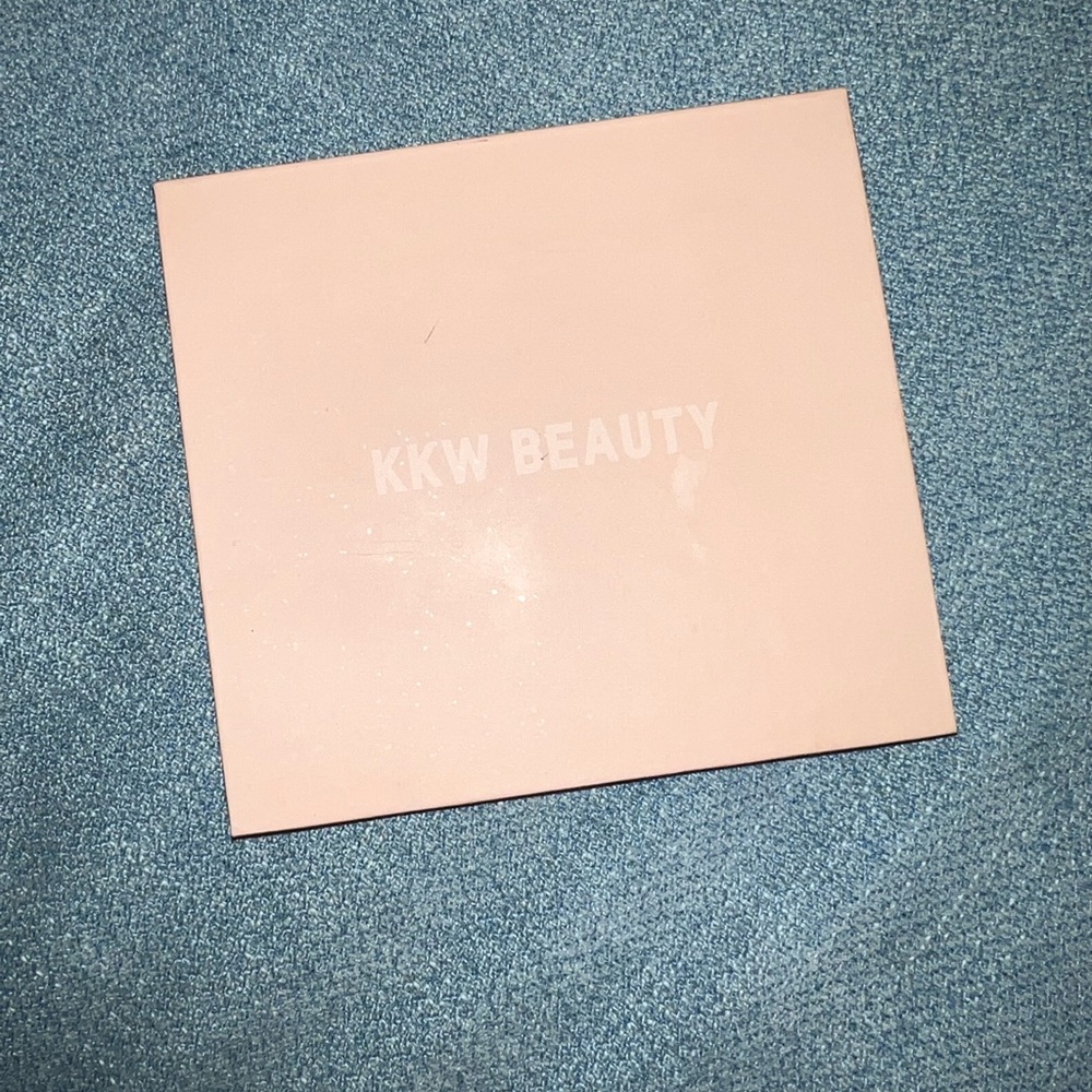 KKW highlighter 1 palette - Picture 3 of 4